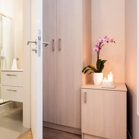 Platinia - Komfortowe Stare Aparthotel