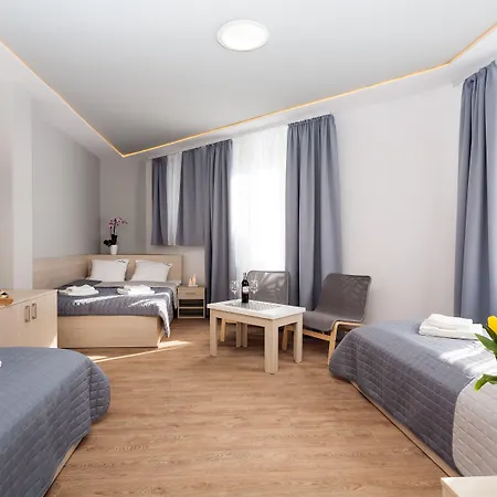 S12 Boutique - By Hosty Lägenhetshotell Kraków