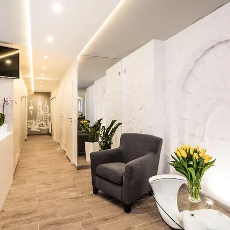 Platinia - Komfortowe Stare 3* Krakov