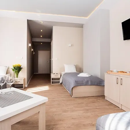 Platinia - Komfortowe Stare Aparthotel