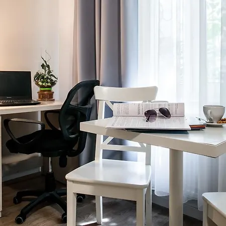 Platinia - Komfortowe Stare Aparthotel