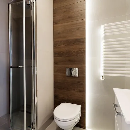 Platinia - Komfortowe Stare Aparthotel