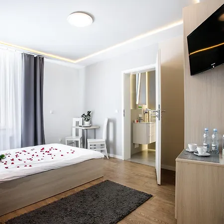 Platinia - Komfortowe Stare Aparthotel Cracovia