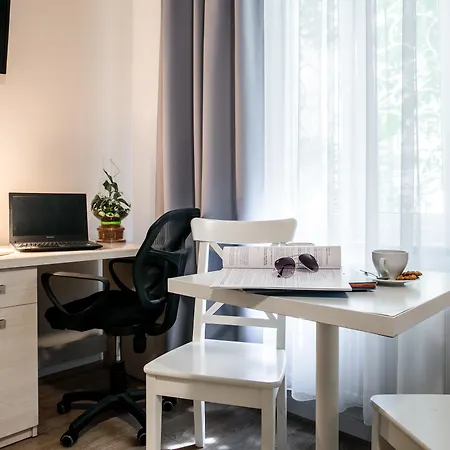 Platinia - Komfortowe Stare Aparthotel 3*