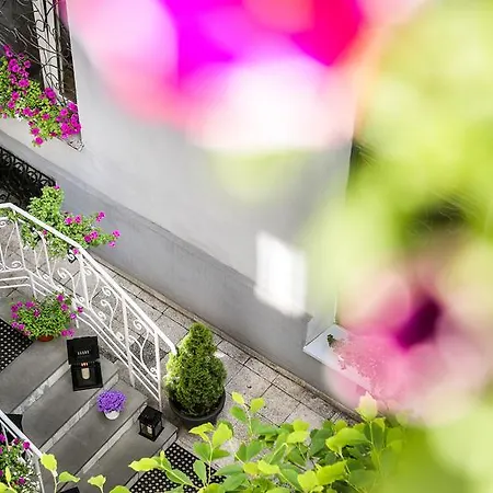 Platinia - Komfortowe Stare Aparthotel 3*