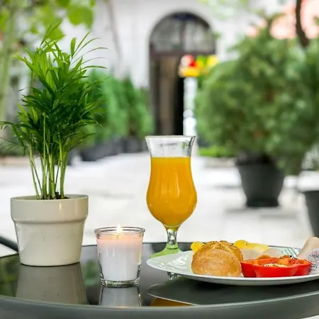 Platinia - Komfortowe Stare Aparthotel